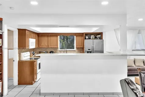 9524 Byron Avenue Surfside FL 33154
