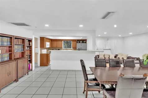 9524 Byron Avenue Surfside FL 33154