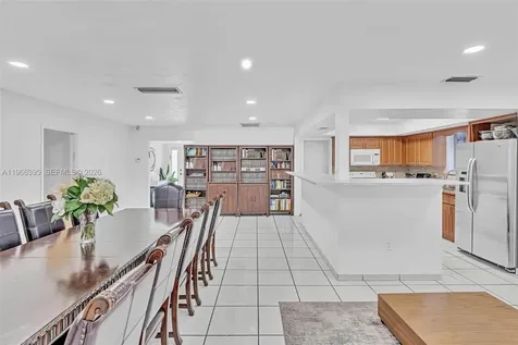 9524 Byron Avenue Surfside FL 33154
