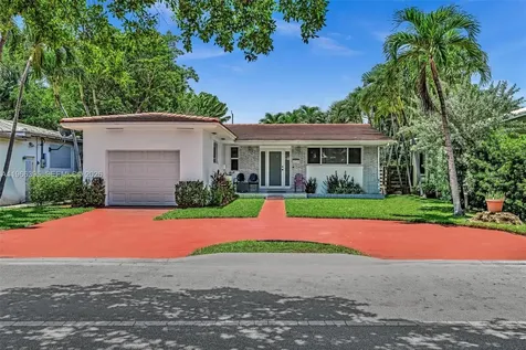 9524 Byron Avenue Surfside FL 33154