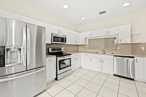 2779 SW 82nd Avenue Miramar FL 33025