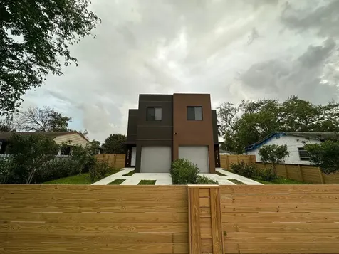 1074 NW 61st Street Miami FL 33127
