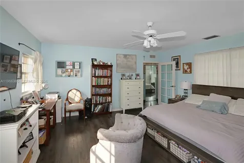 1221 SW 74th Court Miami FL 33144