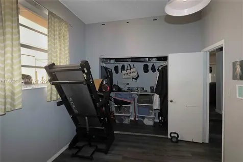 1221 SW 74th Court Miami FL 33144