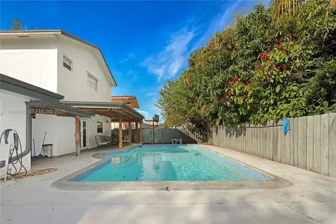 1221 SW 74th Court Miami FL 33144