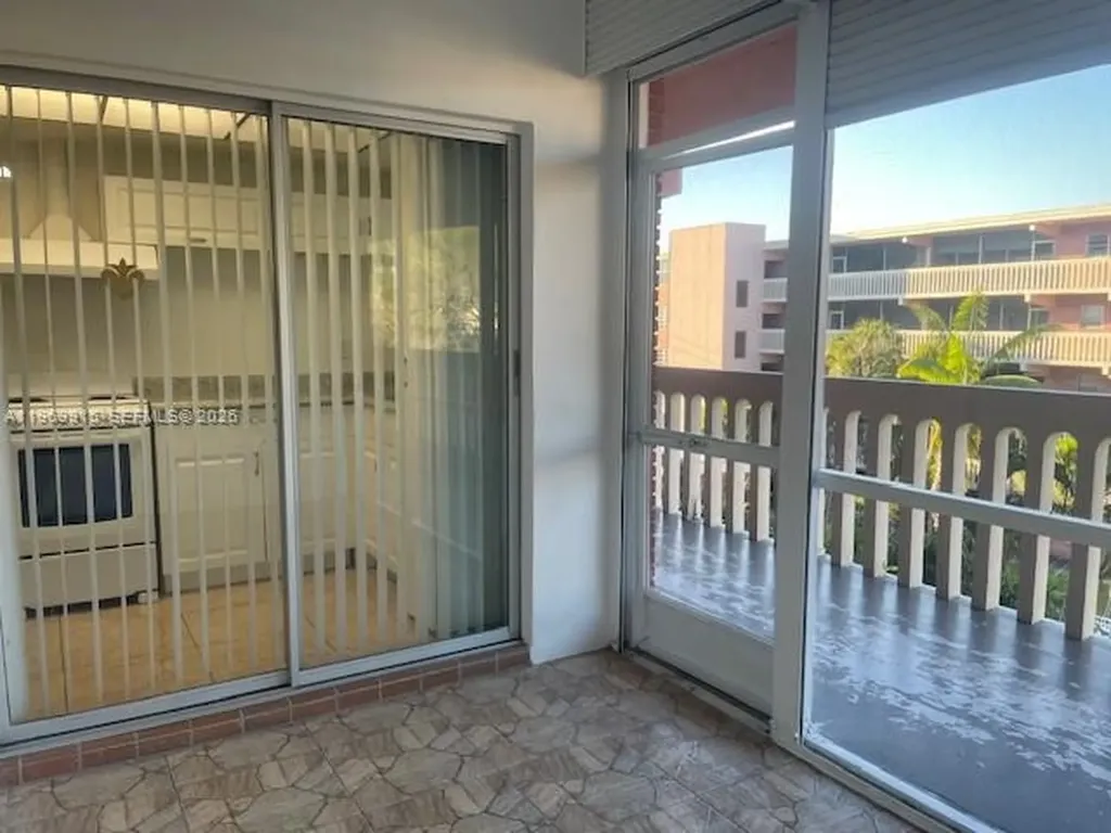 180 NE 12th Avenue Hallandale Beach FL 33009