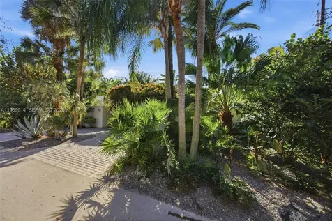 3730 Solana Road Miami FL 33133
