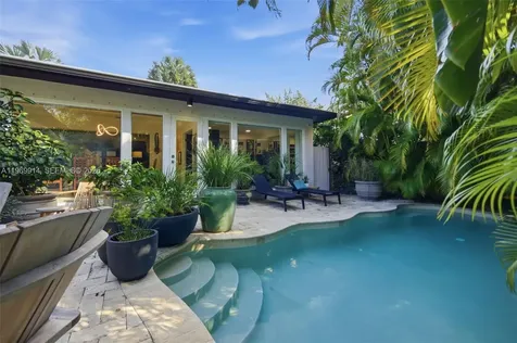 3730 Solana Road Miami FL 33133
