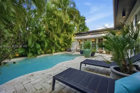 3730 Solana Road Miami FL 33133