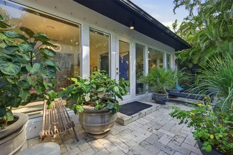 3730 Solana Road Miami FL 33133