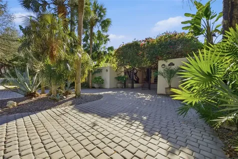 3730 Solana Road Miami FL 33133