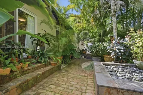 3730 Solana Road Miami FL 33133