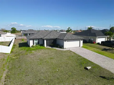 2507 NW 8th Place Cape Coral FL 33993