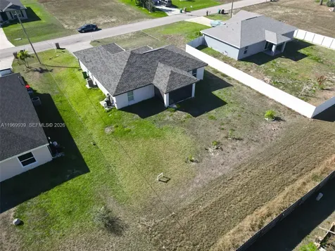 2507 NW 8th Place Cape Coral FL 33993
