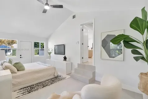560 NE 110th Terrace Miami FL 33161