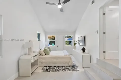 560 NE 110th Terrace Miami FL 33161