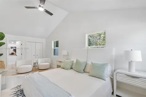 560 NE 110th Terrace Miami FL 33161