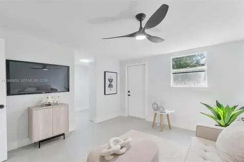 560 NE 110th Terrace Miami FL 33161