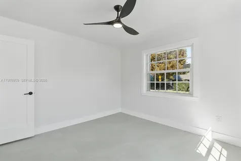 560 NE 110th Terrace Miami FL 33161
