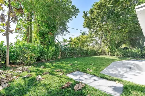 560 NE 110th Terrace Miami FL 33161