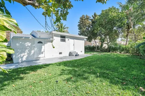 560 NE 110th Terrace Miami FL 33161
