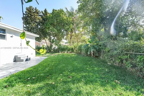 560 NE 110th Terrace Miami FL 33161