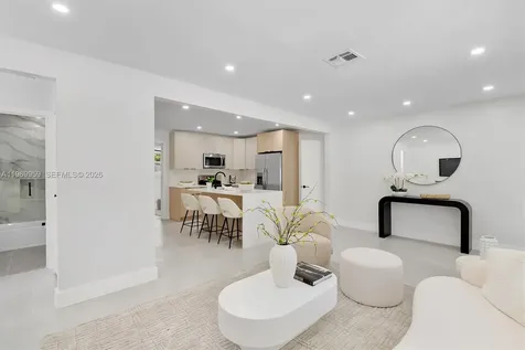 560 NE 110th Terrace Miami FL 33161