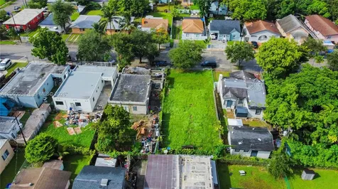 1762 NW 44th Street Miami FL 33142