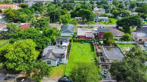 1762 NW 44th Street Miami FL 33142