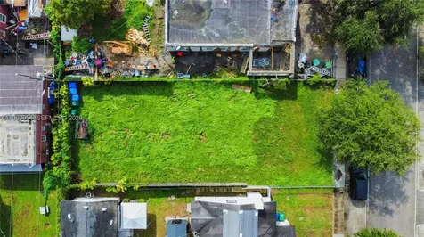 1762 NW 44th Street Miami FL 33142