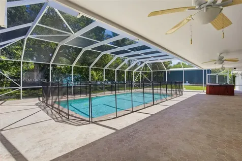 14721 SW 67th Avenue Coral Gables FL 33158