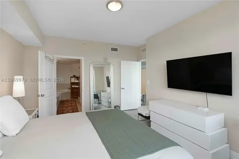 7910 Harbor Island Drive North Bay Village FL 33141