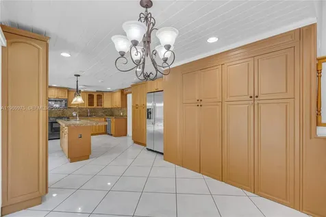 7941 SW 18th Terrace Miami FL 33155