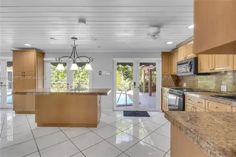 7941 SW 18th Terrace Miami FL 33155