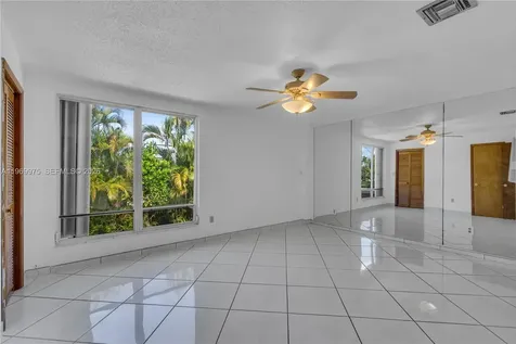 7941 SW 18th Terrace Miami FL 33155