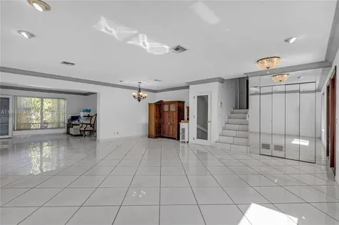 7941 SW 18th Terrace Miami FL 33155