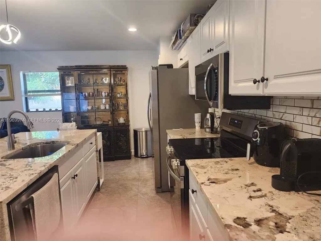 413 SW 10th Street Delray Beach FL 33444