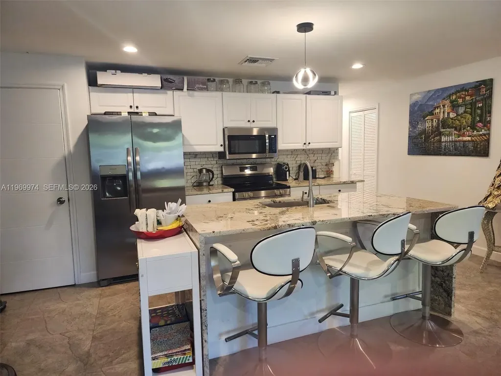 413 SW 10th Street Delray Beach FL 33444