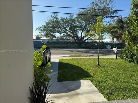 413 SW 10th Street Delray Beach FL 33444