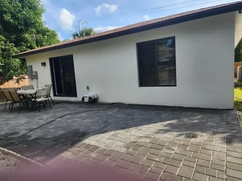 413 SW 10th Street Delray Beach FL 33444