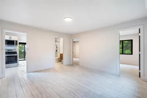 1523 NW 38th Street Miami FL 33142