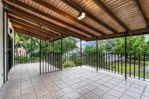 1523 NW 38th Street Miami FL 33142