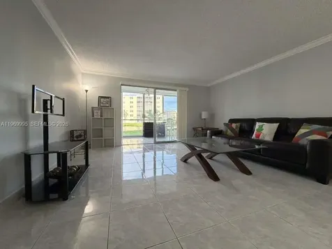 301 SE 3rd Street Dania FL 33004