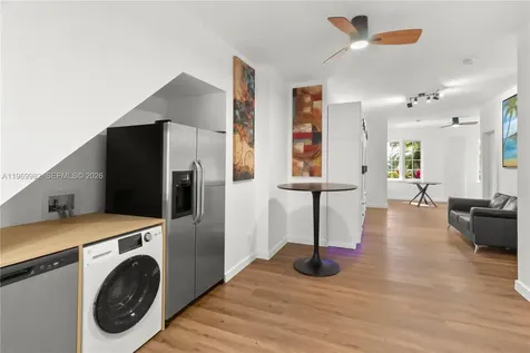 1009 Meridian Avenue Miami Beach FL 33139
