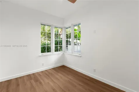 1009 Meridian Avenue Miami Beach FL 33139