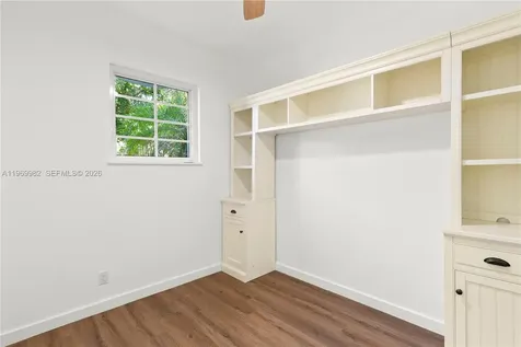 1009 Meridian Avenue Miami Beach FL 33139