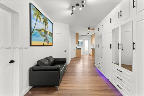 1009 Meridian Avenue Miami Beach FL 33139