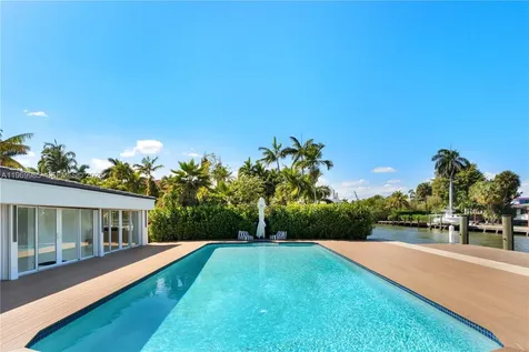 1025 Belle Meade Island Drive Miami FL 33138