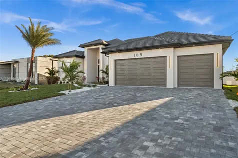 109 SW 37th Place Cape Coral FL 33991
