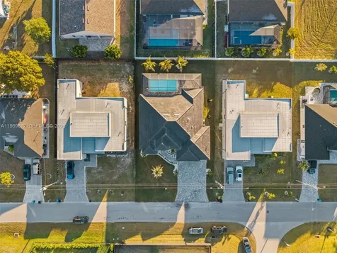109 SW 37th Place Cape Coral FL 33991
